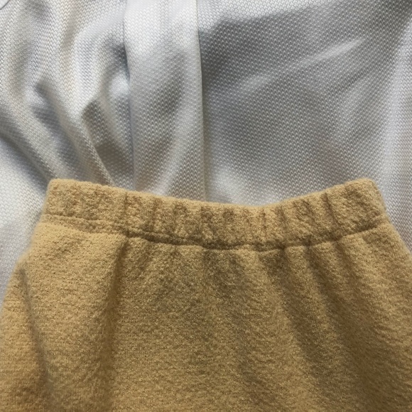 Castleberry Women"s knit Suit, Beautiful! - Picture 10 of 10